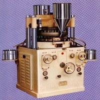 迴轉打錠機(多層)