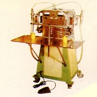 半自動液體雙管充填機